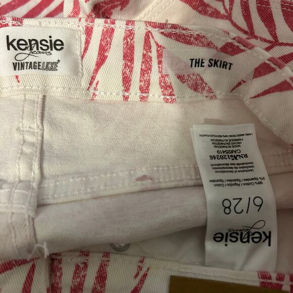 Kensie Jeans Vintage Luxe Skirt NWT Women’s Distressed Palm Trees Raw Hem 6/28 - Picture 8 of 9